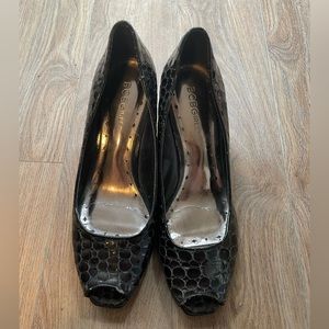 BCBG fishmouth black leather wedges